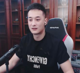 九局竟是球球富二代绯闻男友?