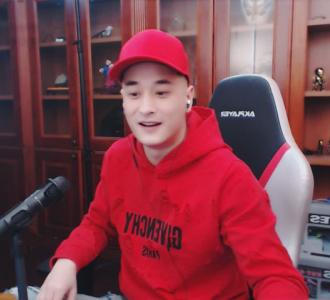 九局竟是球球富二代绯闻男友?