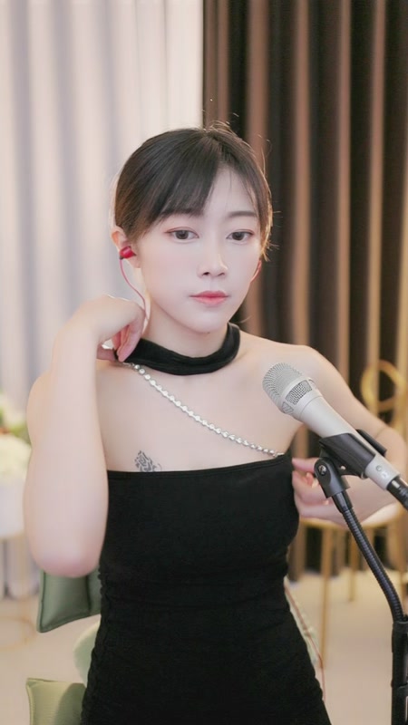 成都热舞沫沫o正在直播